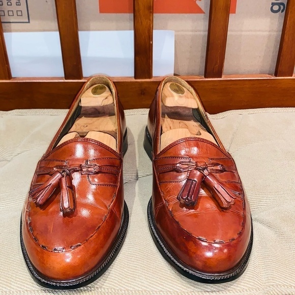 Cable & Company Italian Leather Tassel Loafers. - Picture 3 of 14